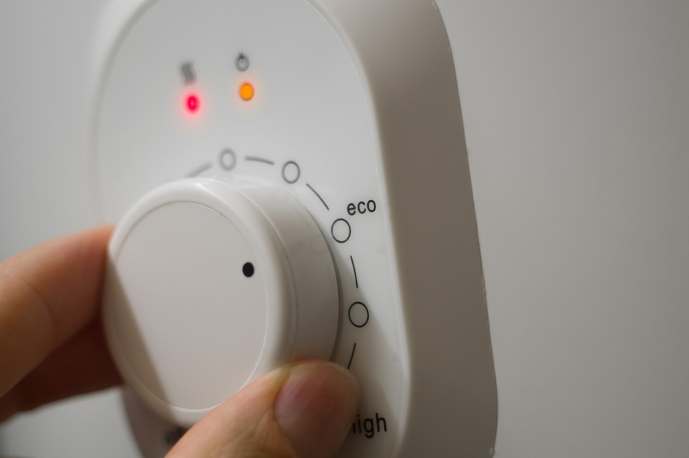 faulty water heater thermostat